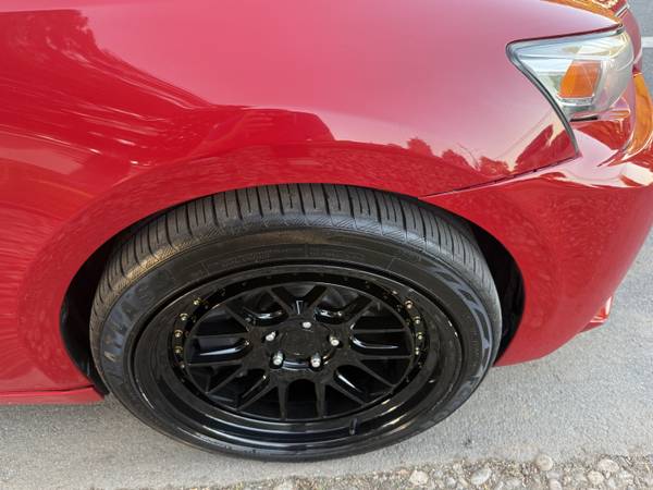 2016 Lexus IS 200t Base — photo 9