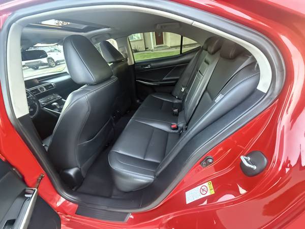 2016 Lexus IS 200t Base — photo 12