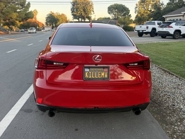 2016 Lexus IS 200t Base — photo 5