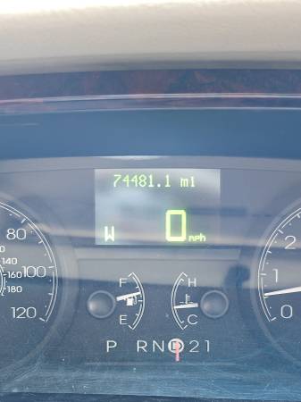 2006 Lincoln Town CAR Executive 4dr Sedan Automatic — photo 11