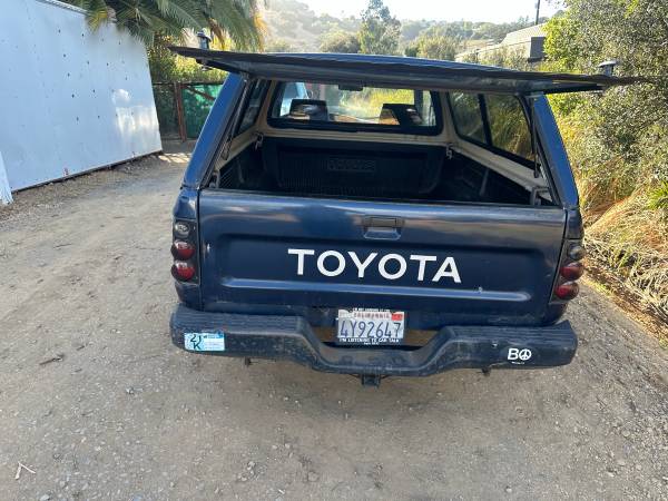 1994 Toyota Pickup DX 2dr Extended Cab SB — photo 5
