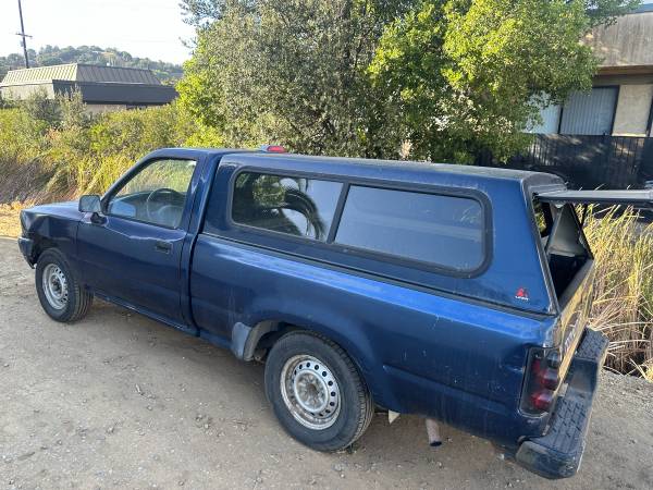 1994 Toyota Pickup DX 2dr Extended Cab SB — photo 4