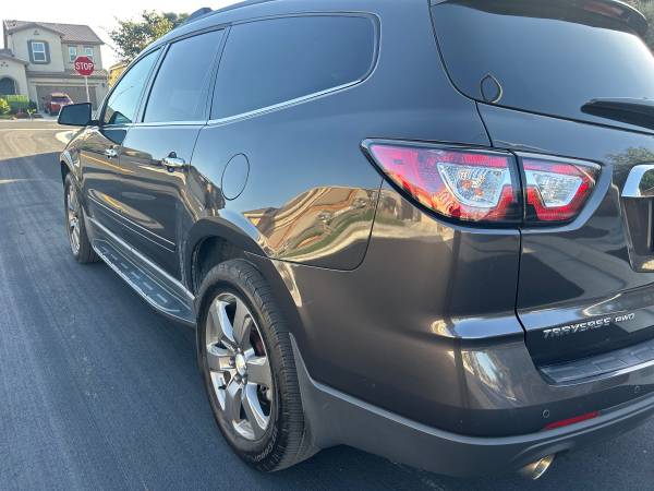 2017 Chevrolet Traverse LS All-wheel Drive Automatic — photo 7