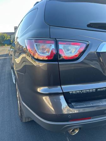 2017 Chevrolet Traverse LS All-wheel Drive Automatic — photo 9