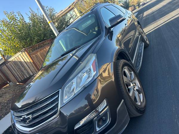 2017 Chevrolet Traverse LS All-wheel Drive Automatic — photo 4