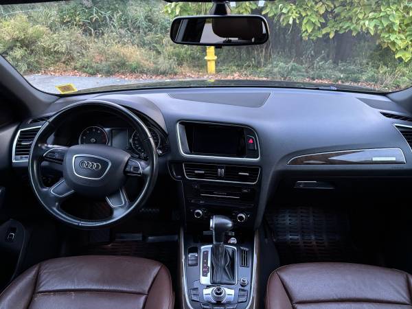 2015 Audi Q5 2.0T Premium Plus — photo 11