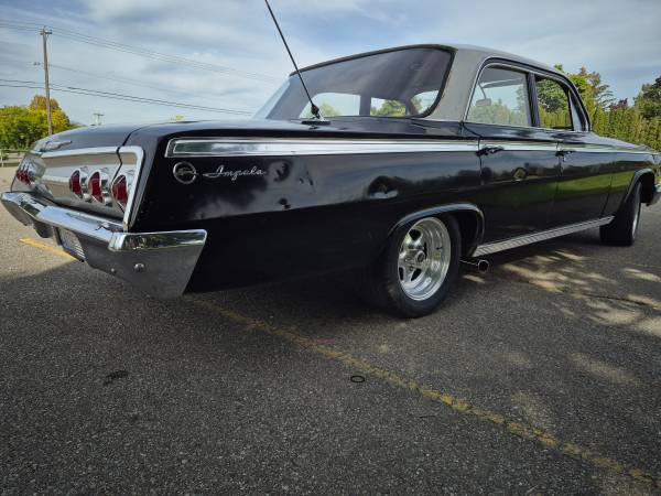 1962 Chevrolet Impala Sedan — photo 4