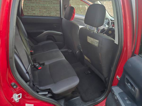 2009 Mitsubishi Outlander SE 4dr 4x4 CVT — photo 8