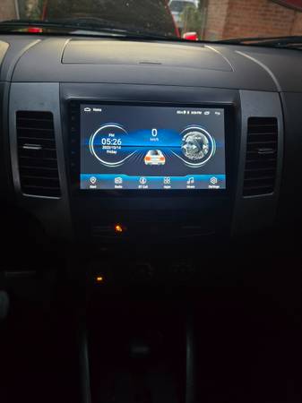 2009 Mitsubishi Outlander SE 4dr 4x4 CVT — photo 11