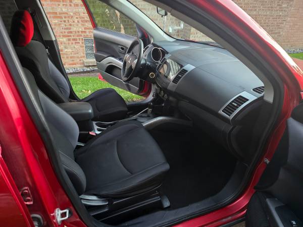 2009 Mitsubishi Outlander SE 4dr 4x4 CVT — photo 6