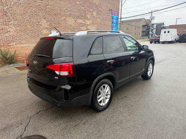 2015 KIA Sonrento Lx — photo 2
